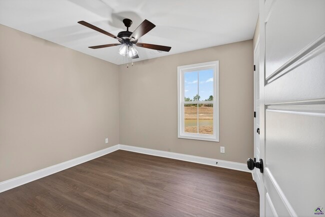 Building Photo - 213 Saraland Trl