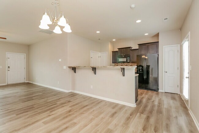 Building Photo - 1132 Aprilia Ln