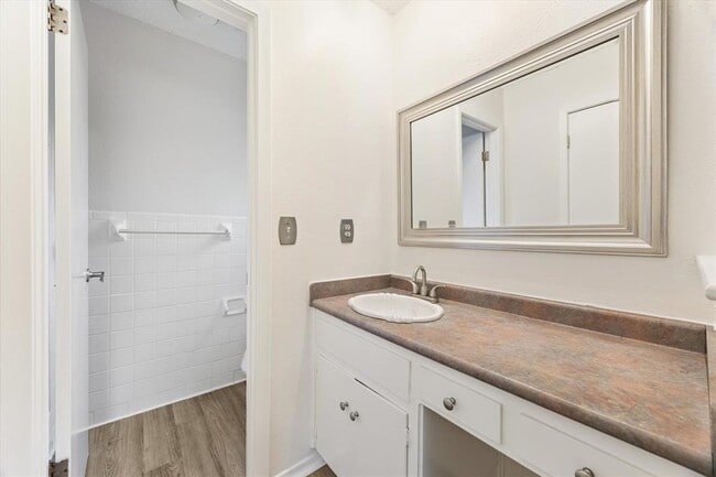 Building Photo - 8405 Loralinda Dr