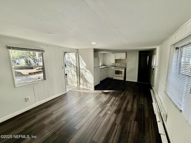 Building Photo - 1511 S Palm Ave