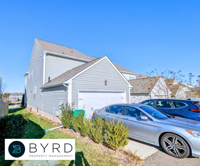 Building Photo - 16901 Thornapple Run