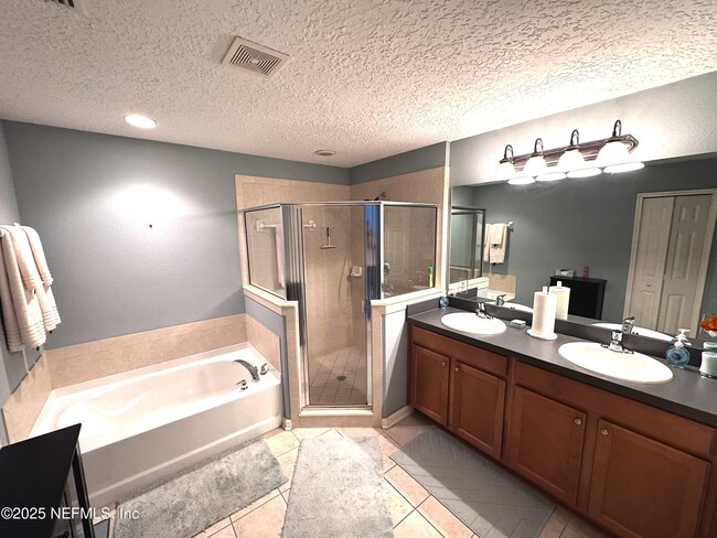 Building Photo - 3685I Creswick Cir
