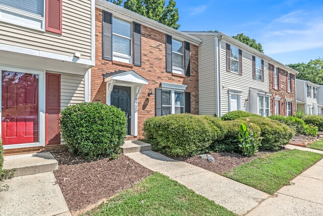 Building Photo - 9726 Old Gate Dr