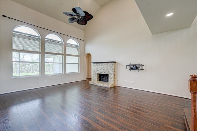Building Photo - 11205 Sunlit Bay Dr