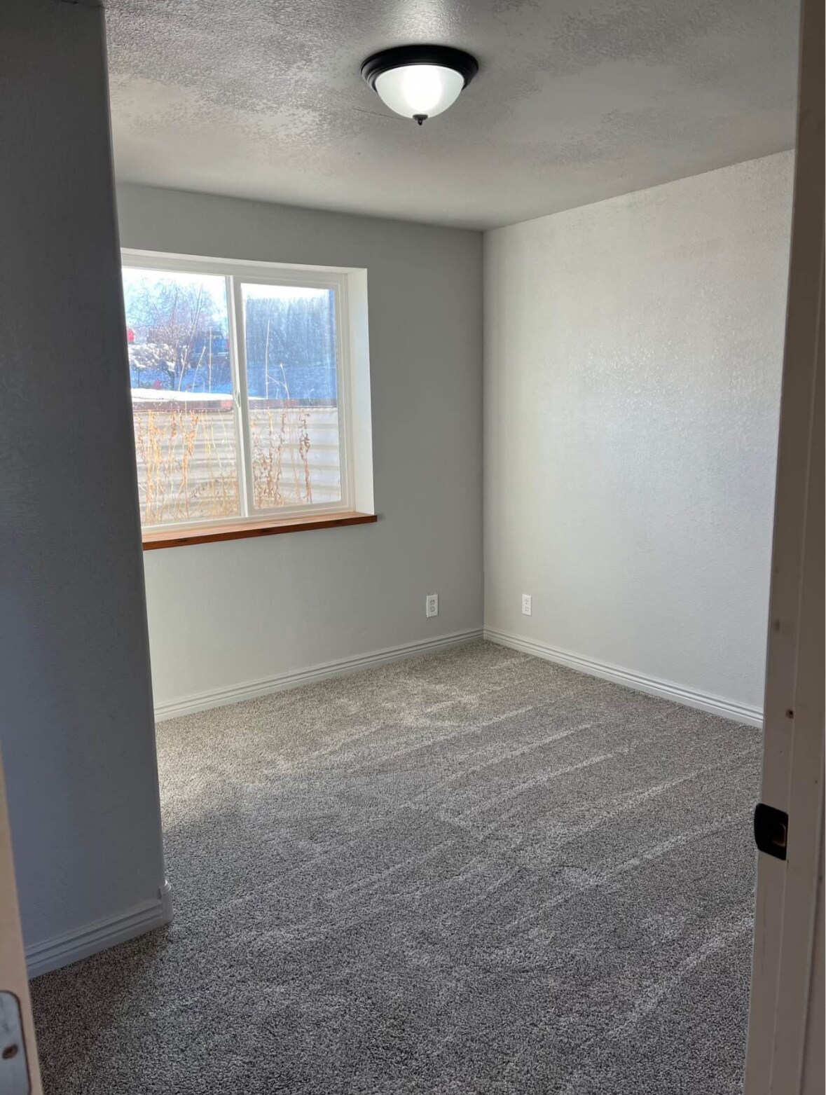 Building Photo - 335 Chokecherry Cir