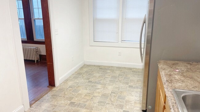 Building Photo - 73-75 Wallingford Ave