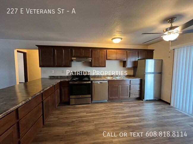 Building Photo - 2 bedroom/ 1 bath apartment in Tomah, WI