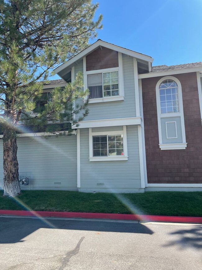 Building Photo - Northgate Village -  3 bedroom, 2.5 bath T...