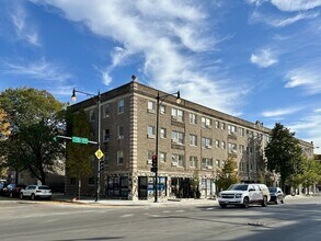 Building Photo - 1555 W Hollywood Ave