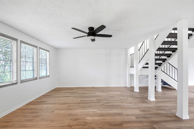 Building Photo - 2275 Triway Ln