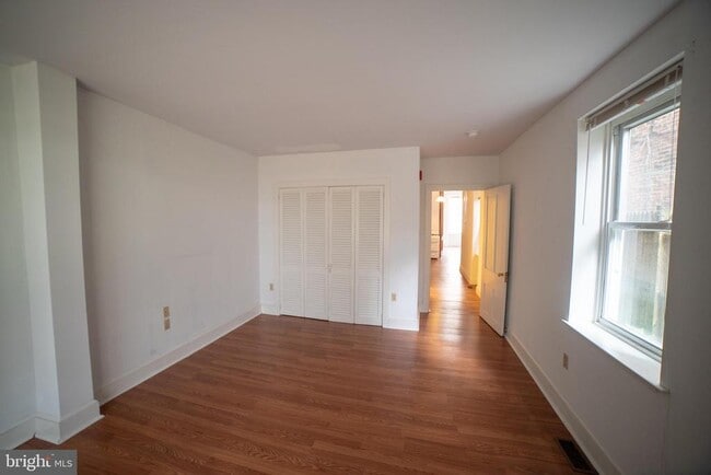 Building Photo - 141 N 21st St