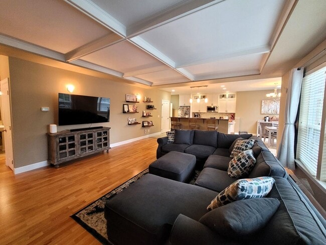 Building Photo - Beautiful Home in Desirable Geneva Neighborhood - 2700 sqft