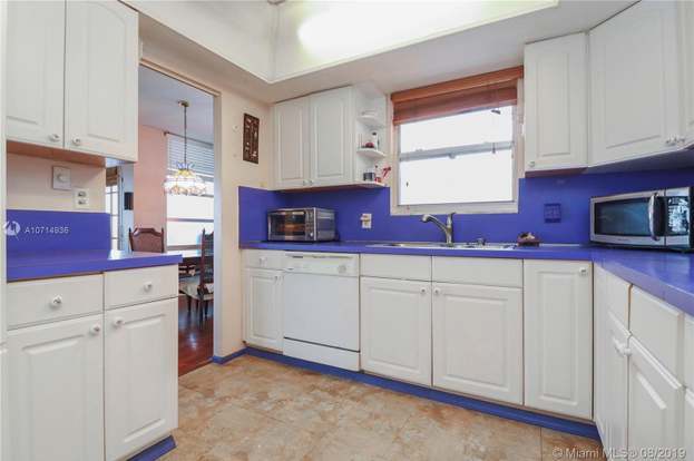 Building Photo - 1351 NE Miami Gardens Dr