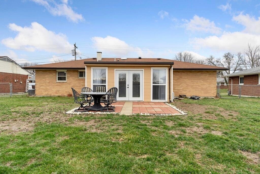 Charming patio for morning coffee, entertaining! - 11 Lawndale Ave