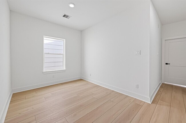 Building Photo - 973 Highland Lgt Ln
