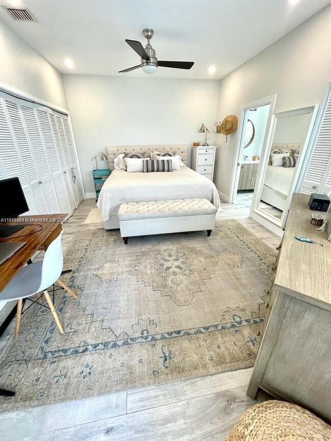 Building Photo - 3070 Allamanda St