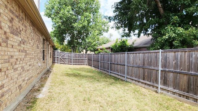 Building Photo - 3003 Elderberry Dr