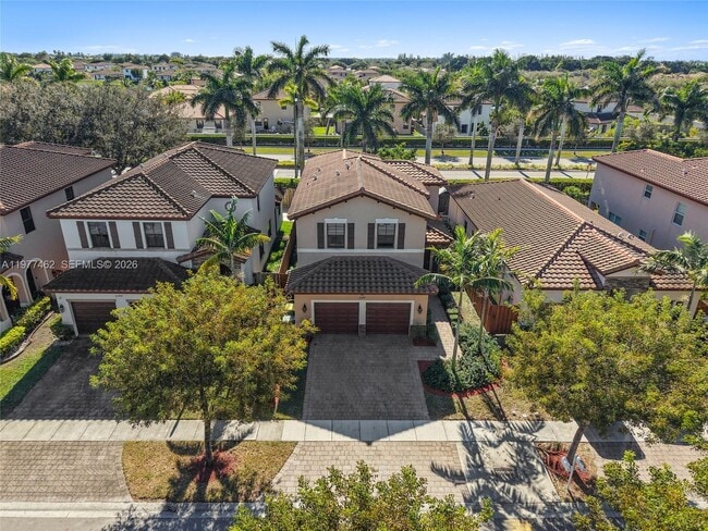 Building Photo - 2380 NE 1st St