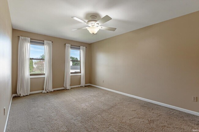 Building Photo - 51595 Harvester Dr