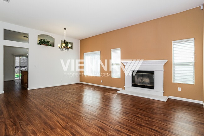 Building Photo - 440 Crestfield Cir