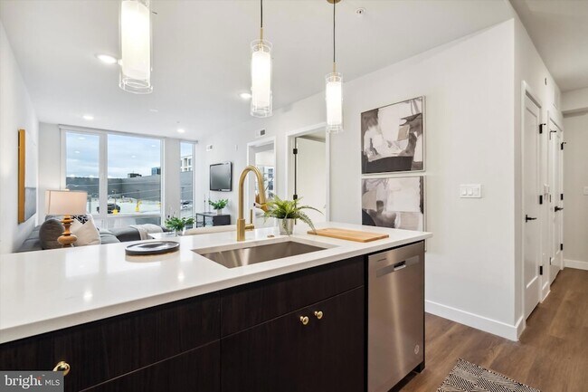 Building Photo - 1102 Germantown Ave