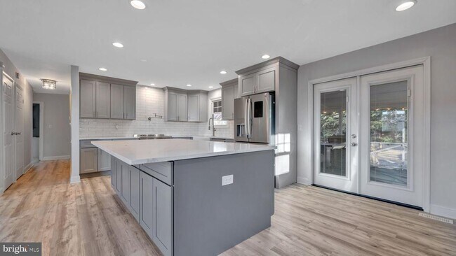 Building Photo - 1312 Magnolia Ave