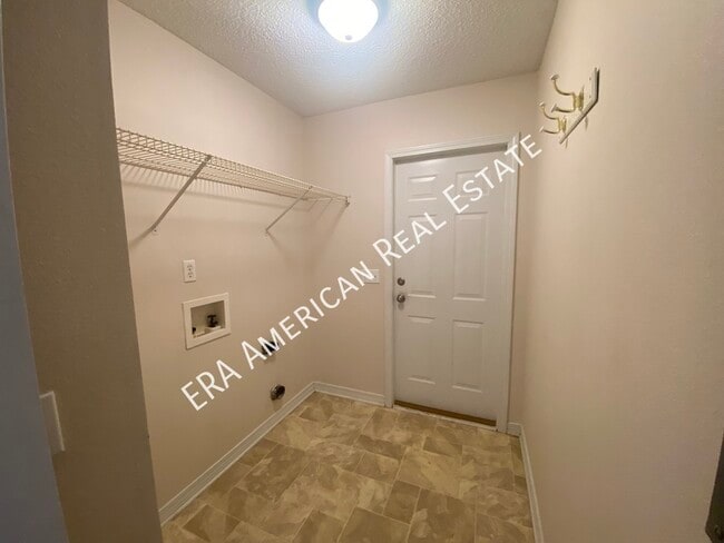 Building Photo - 7418 Woodmont Rd