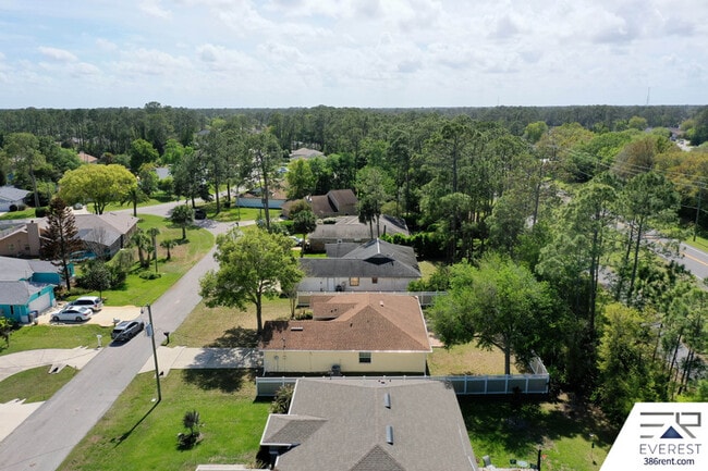 Building Photo - 9 Waywood Pl