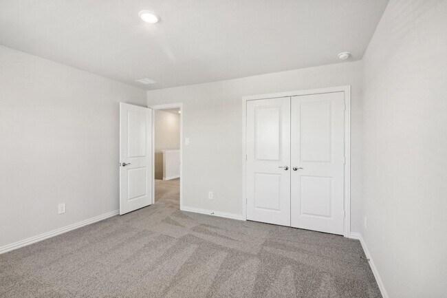 Building Photo - 709 Tidal Dr