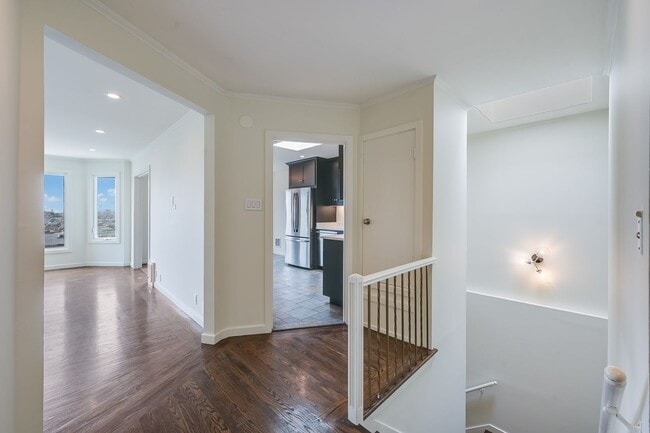 Building Photo - Panoramic SF Views, Elevated Cul-de-Sac Home in Eureka Valley