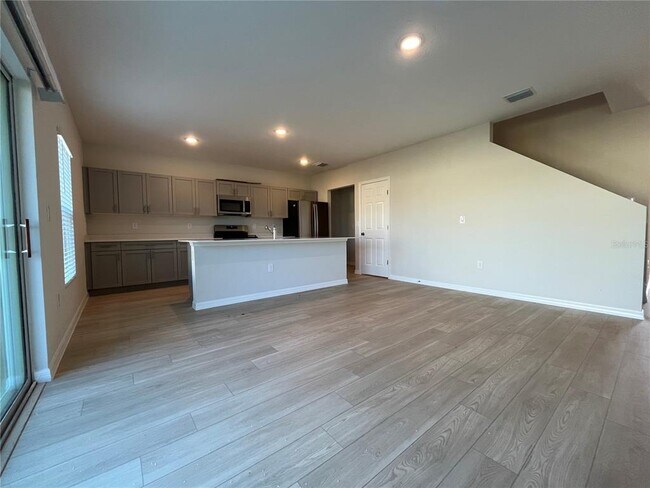 Building Photo - 14789 Summer Br Dr