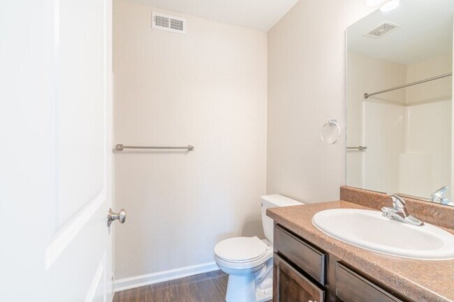 Building Photo - Huge, Open Floor Plan Townhome for RENT at Johnston Common Brownstones!