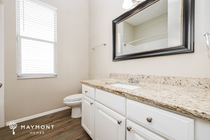 Building Photo - 8740 Ashworth Dr