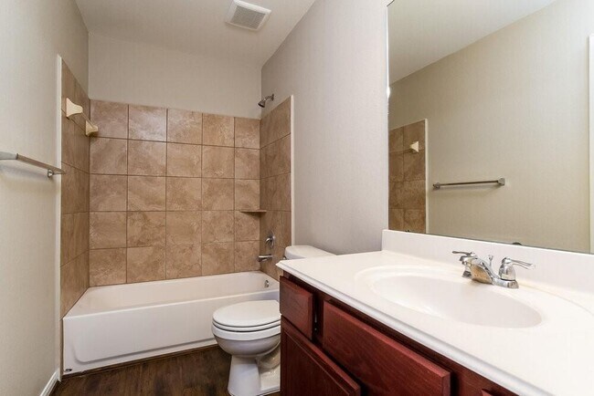 Building Photo - 21223 Fox Orchard Ct