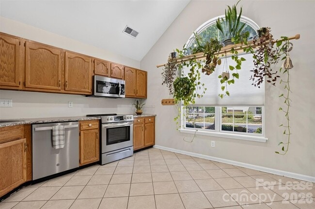 Building Photo - 9020 Roseton Ln
