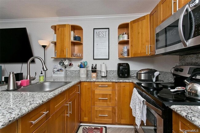 Building Photo - 94-1068 Kaukahi Pl #L5