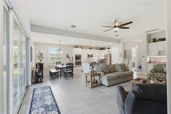 Building Photo - 108 Snowy Egret Way