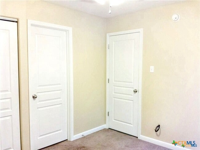 Building Photo - 112 Rush Haven