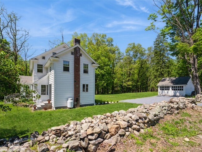 Building Photo - 155 Horton Rd