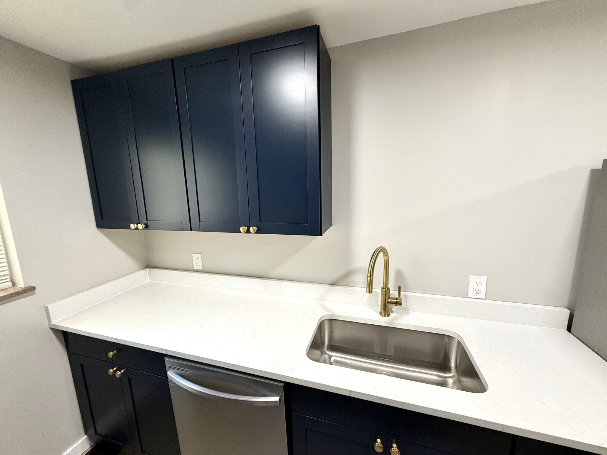 Building Photo - 745 Wilbud Dr
