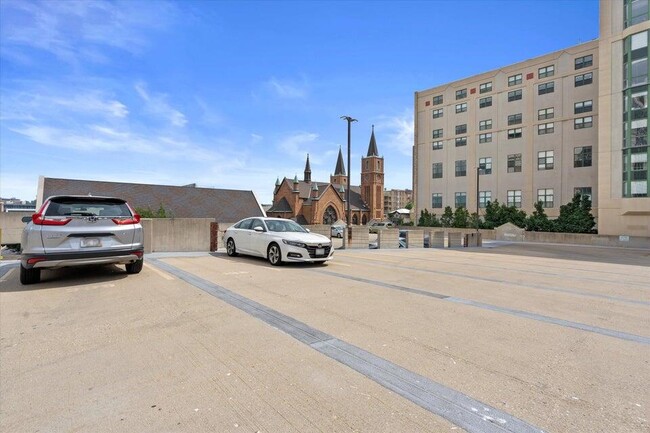 Building Photo - 270 E Highland Ave