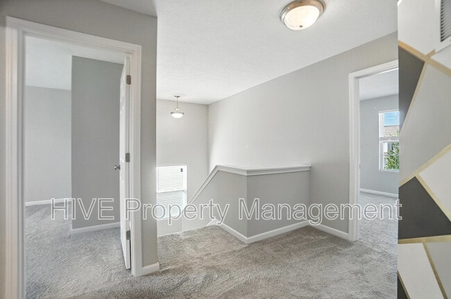 Building Photo - 6888 Lady Abigail Dr
