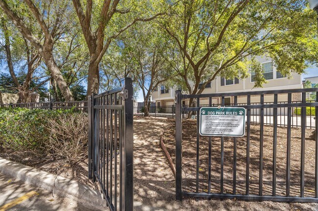 Building Photo - 3001 Murworth Dr