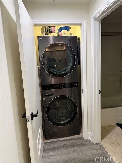 Building Photo - 2311 W 10th St