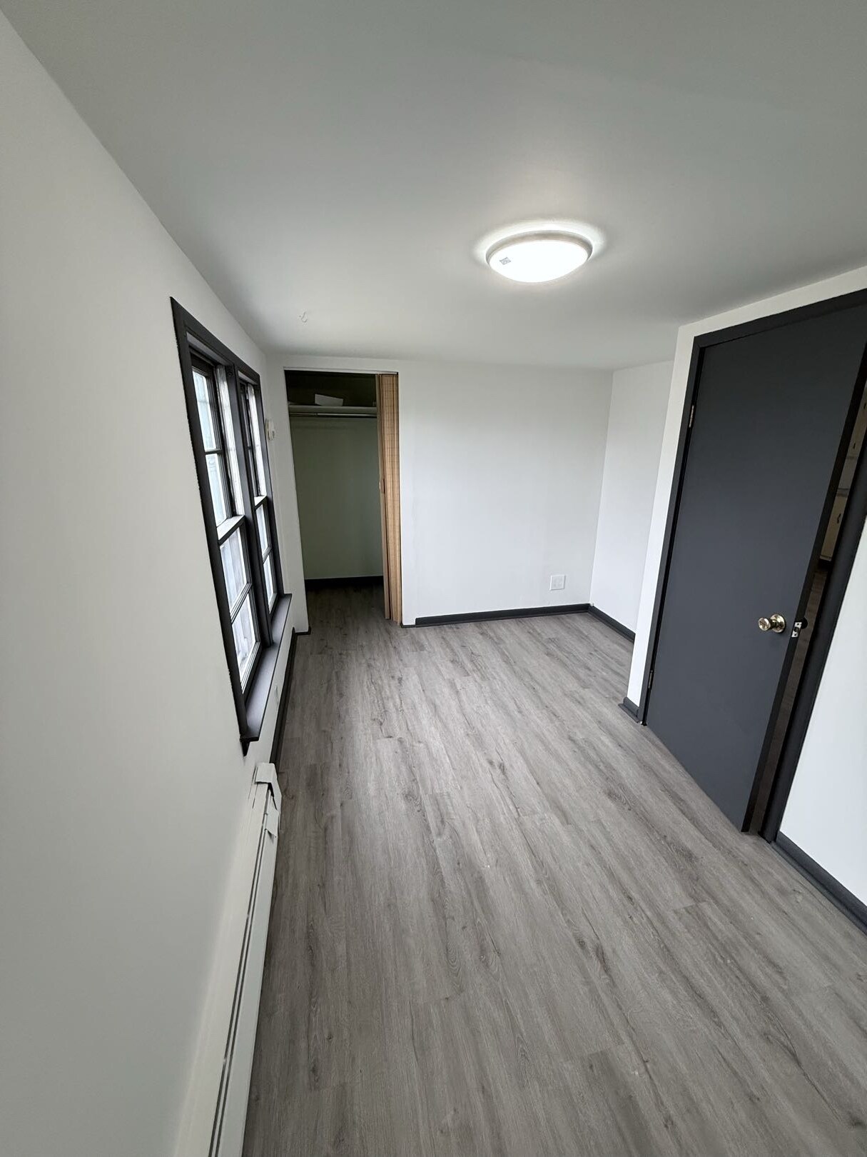 Building Photo - 3807 Pine Ave