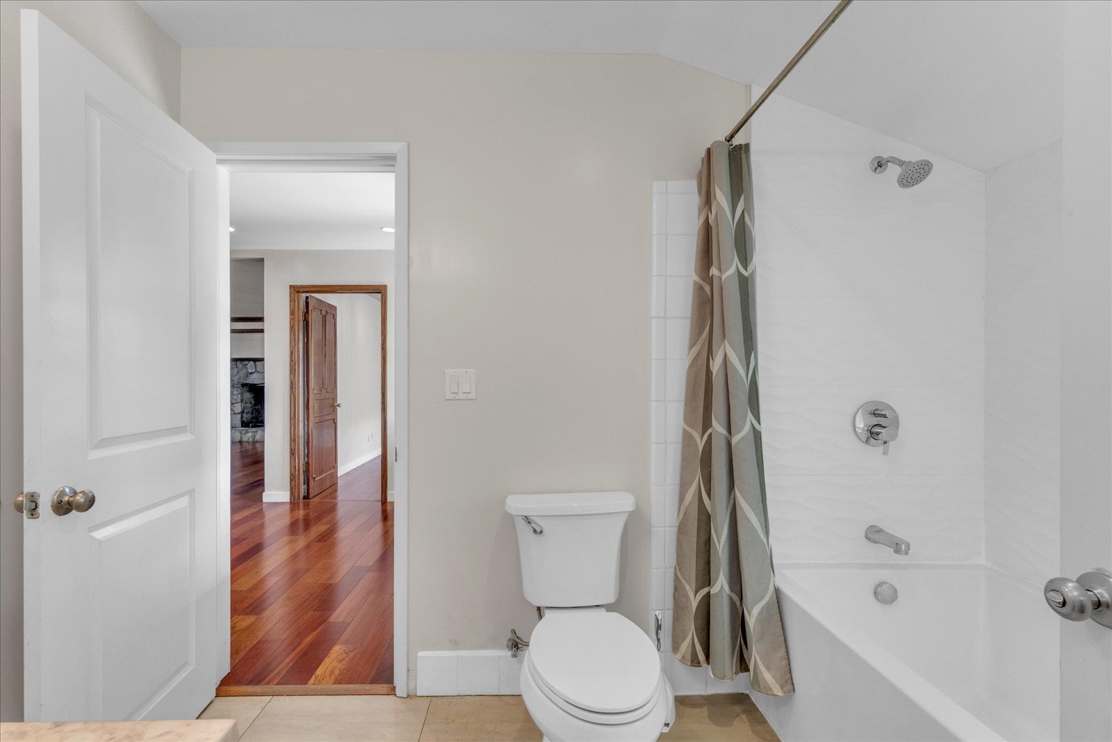 Building Photo - 16553 Hartsook St