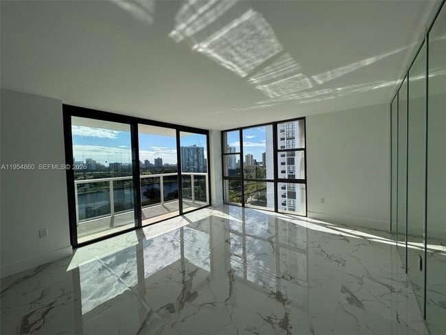 Building Photo - 3675 N Country Club Dr