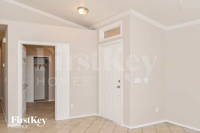 Building Photo - 755 S Del Rancho