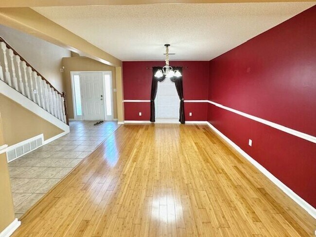 Building Photo - MOVE IN SPECIAL!!! Now leasing a 4-bedroom 3 bath home in Arlington. Great location and great sch...