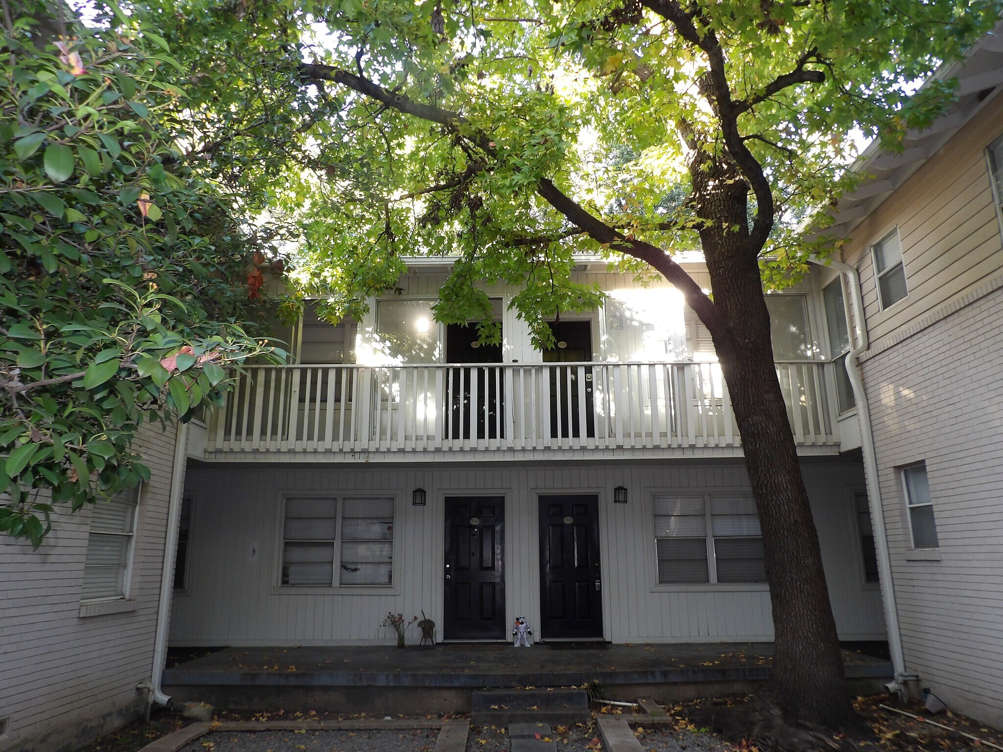 Building Photo - 4311 Cole Ave